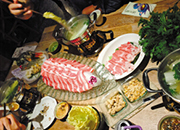 宁波食客爱吃火锅 牛羊肉类食材成为畅销品
