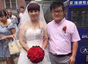 网传徐州90后娶52岁新娘 女方经营珠宝新郎为其员工
