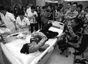 宁波30位准爸爸体验分娩阵痛 仅4位坚持到通关